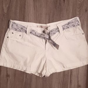 Canyon river blues white Jean shorts